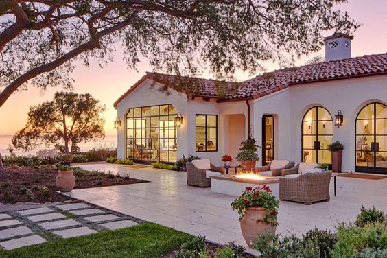 Coastal Spanish retreat